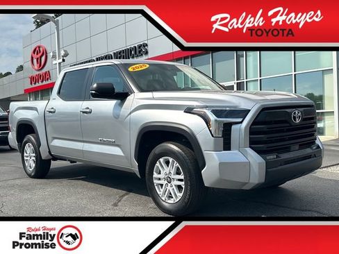 Used 2025 Toyota Tundra SR5 w/ SR5 Premium Package AWD/4WD image 1