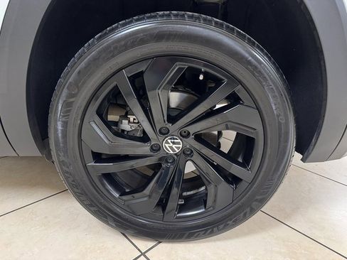 Used 2022 Volkswagen Atlas SE image 22