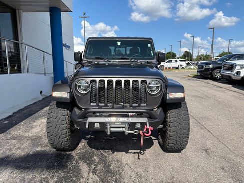 Used 2021 Jeep Gladiator Sport AWD/4WD image 3