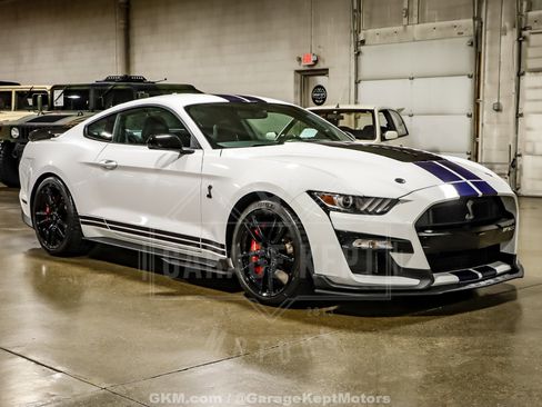 Used 2020 Ford Mustang Shelby GT500 w/ Technology Package RWD image 12