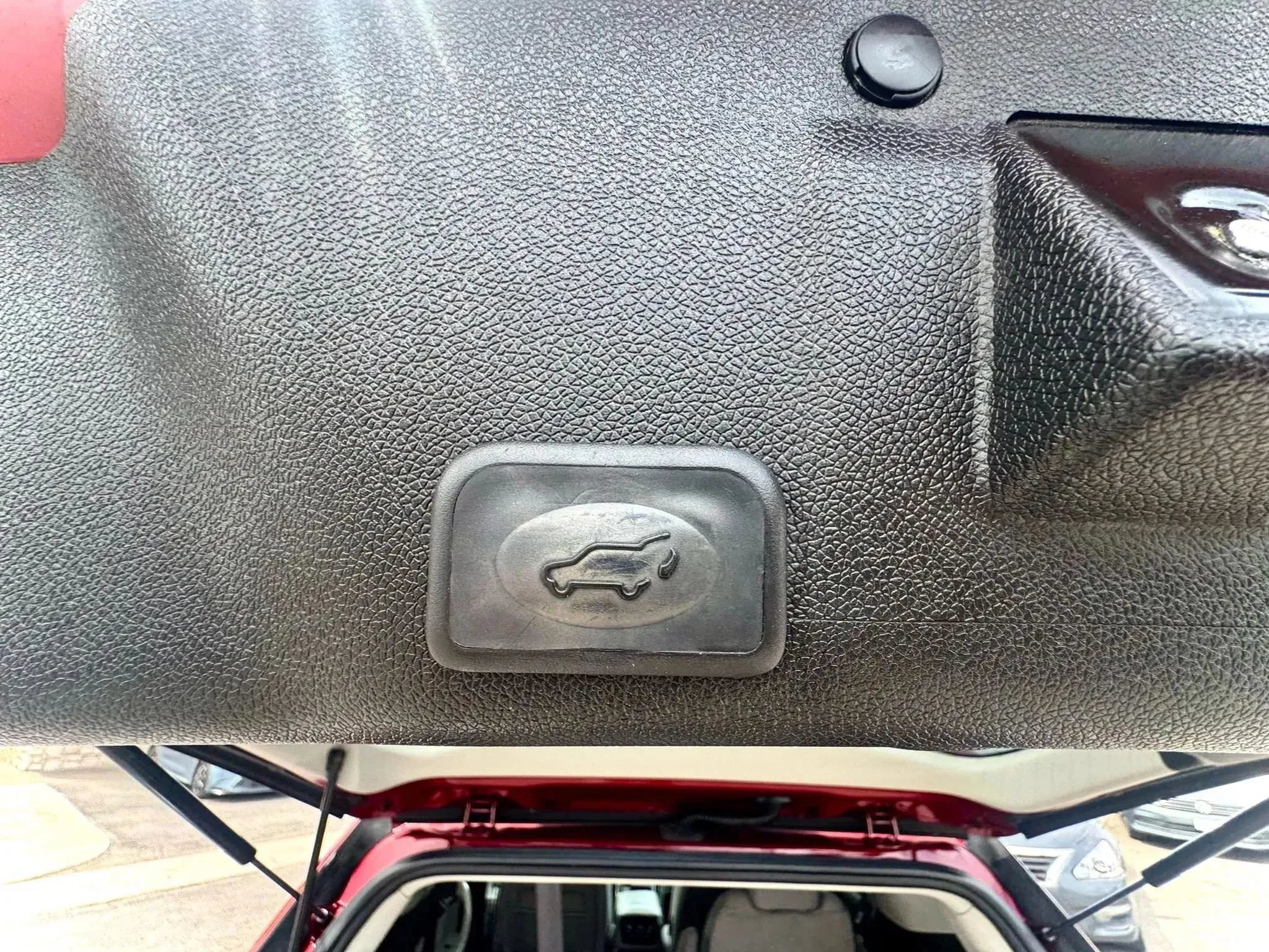 Used 2011 GMC Acadia SLE FWD image 25