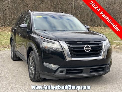 Used 2024 Nissan Pathfinder SV image 1