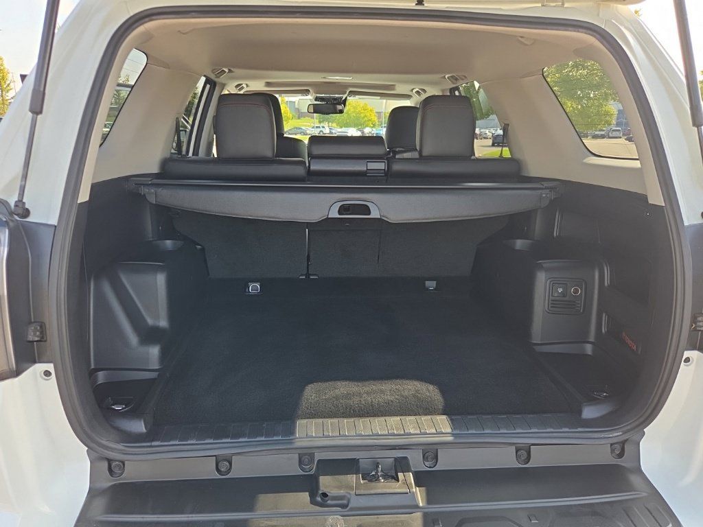 Used 2021 Toyota 4Runner TRD Off-Road Premium w/ Moonroof Package AWD/4WD image 57