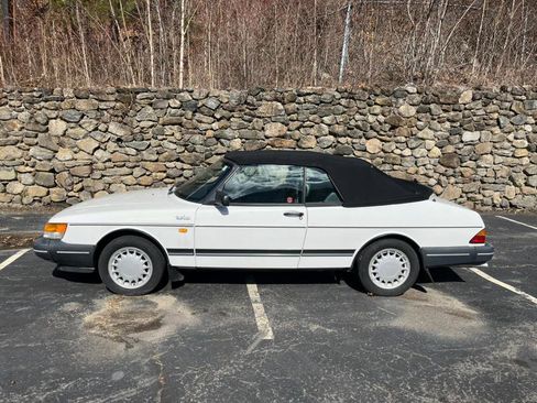 Used 1990 Saab 900 Turbo image 2