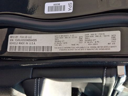 Certified 2022 Jeep Grand Cherokee Overland w/ Luxury Tech Group IV image 31