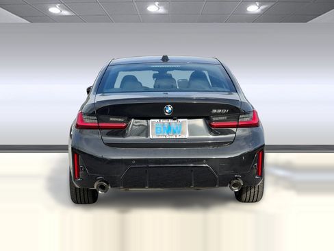 Used 2026 BMW 330i Sedan w/ M Sport Package RWD image 9