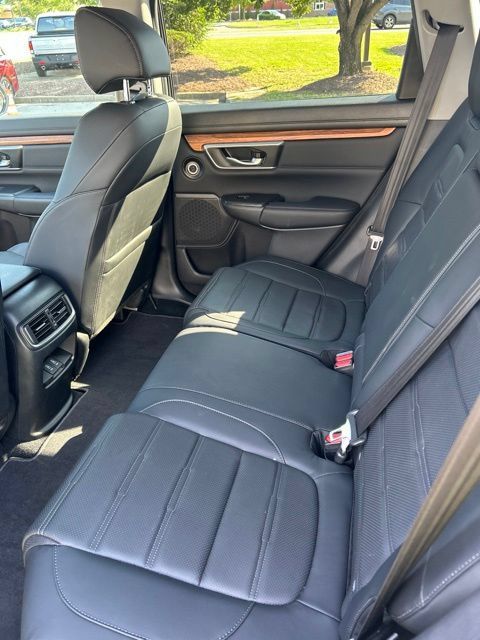 Used 2022 Honda CR-V Touring image 11