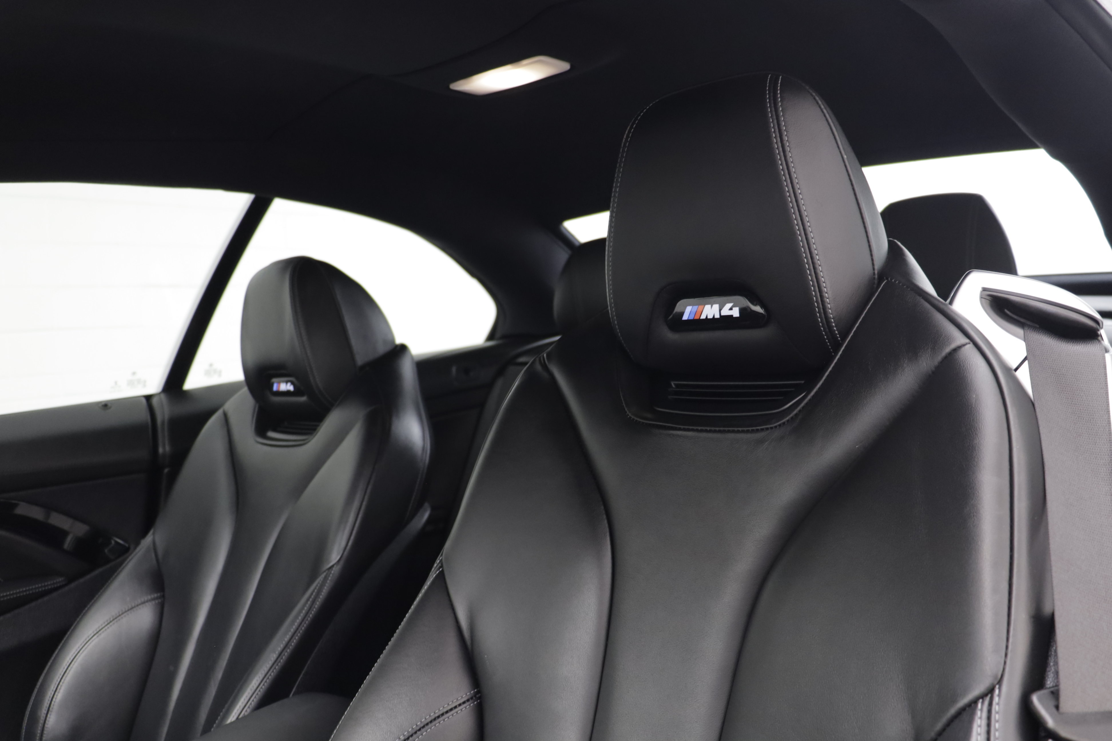 Used 2018 BMW M4 Convertible RWD image 14