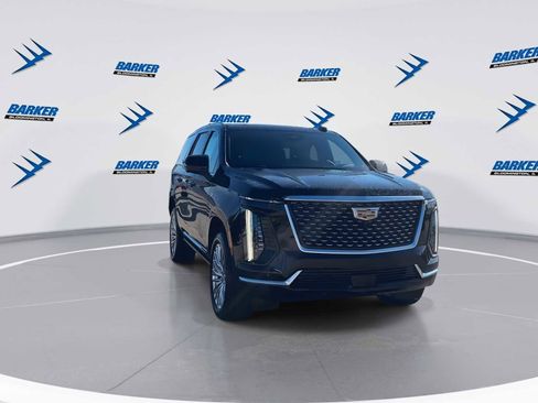 New 2026 Cadillac Escalade Luxury image 3