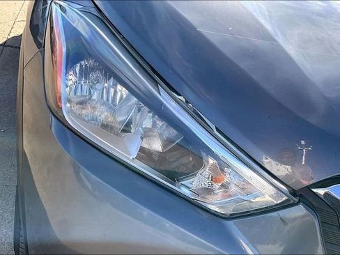 Used 2019 Nissan Kicks S image 28