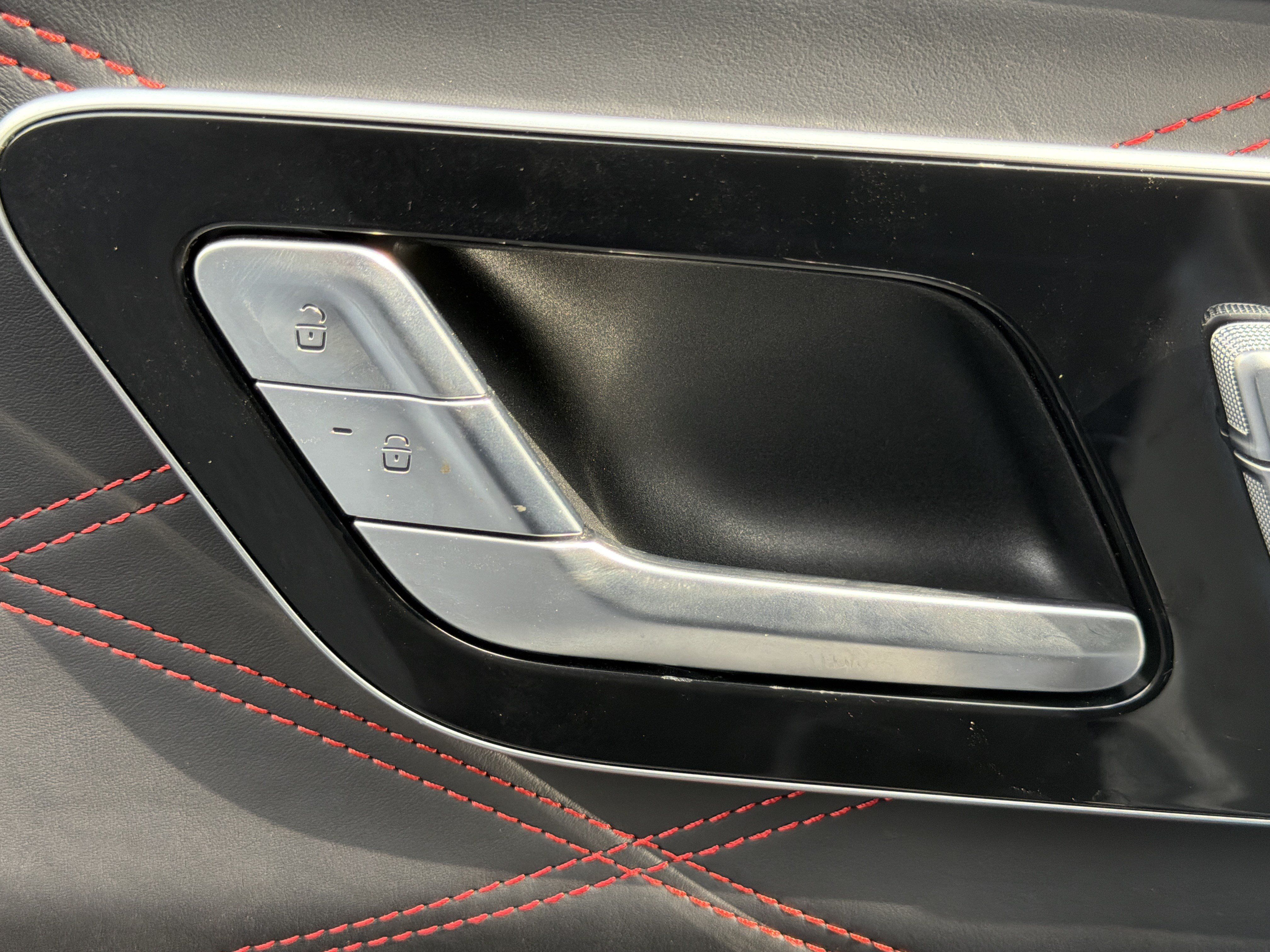 Used 2024 Mercedes-Benz S 63 AMG S w/ Rear Seat Package image 29