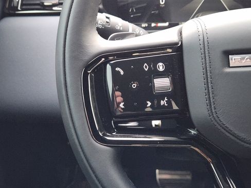 Certified 2026 Land Rover Range Rover Velar Dynamic SE image 31