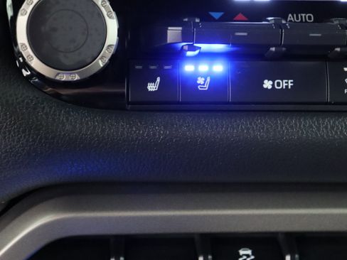 Used 2026 Toyota Tundra Limited w/ Power Package image 22