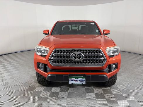 Used 2016 Toyota Tacoma TRD Off-Road w/ Towing Package RWD image 2