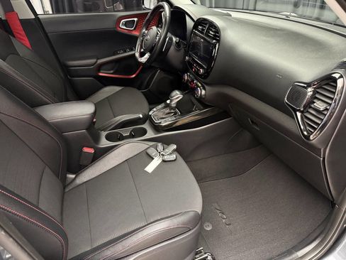 Used 2020 Kia Soul GT-Line Turbo FWD image 23