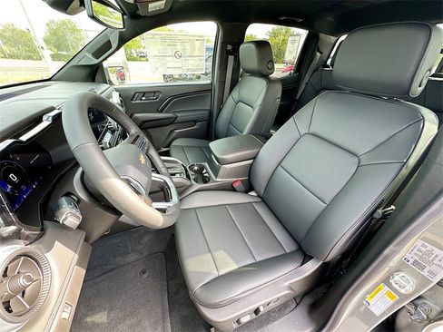 New 2025 Chevrolet Colorado LT w/ LT Convenience Package image 15