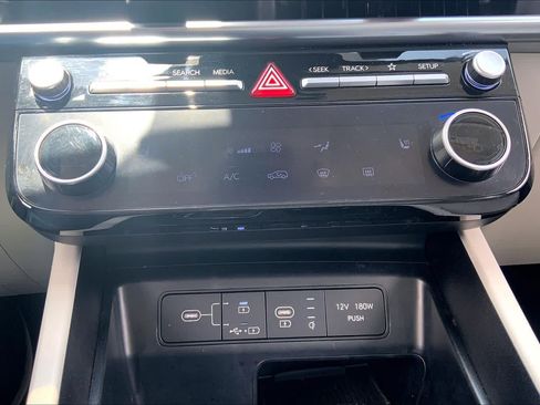 Used 2025 Hyundai Tucson SEL AWD/4WD image 34