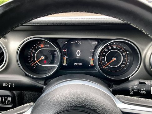 Used 2018 Jeep Wrangler Unlimited Sahara AWD/4WD image 23