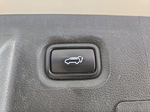 Used 2020 Hyundai Santa Fe Limited image 35