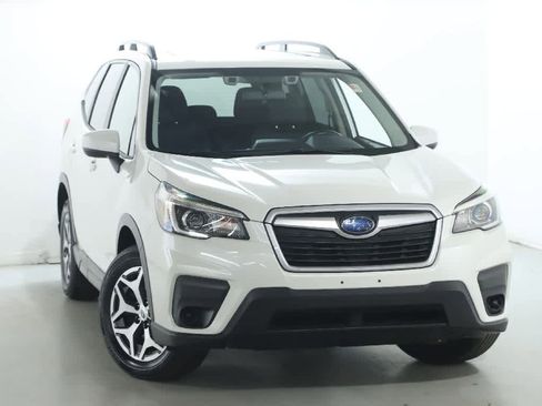 Used 2019 Subaru Forester Premium image 2
