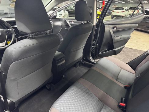 Used 2017 Toyota Corolla LE image 40