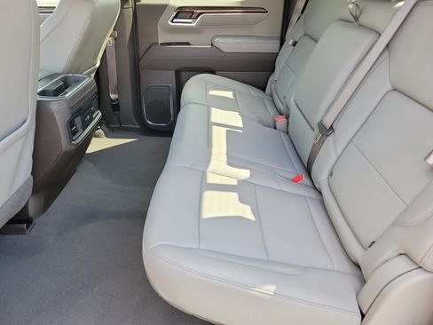 Used 2025 Chevrolet Silverado 1500 LT Trail Boss w/ LT Trail Boss Premium Package AWD/4WD image 15