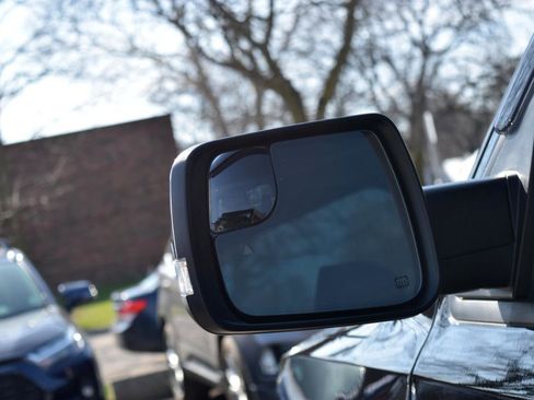 Used 2023 RAM 1500 Laramie image 15