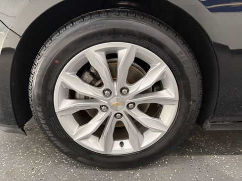 Used 2022 Chevrolet Malibu LT FWD image 18