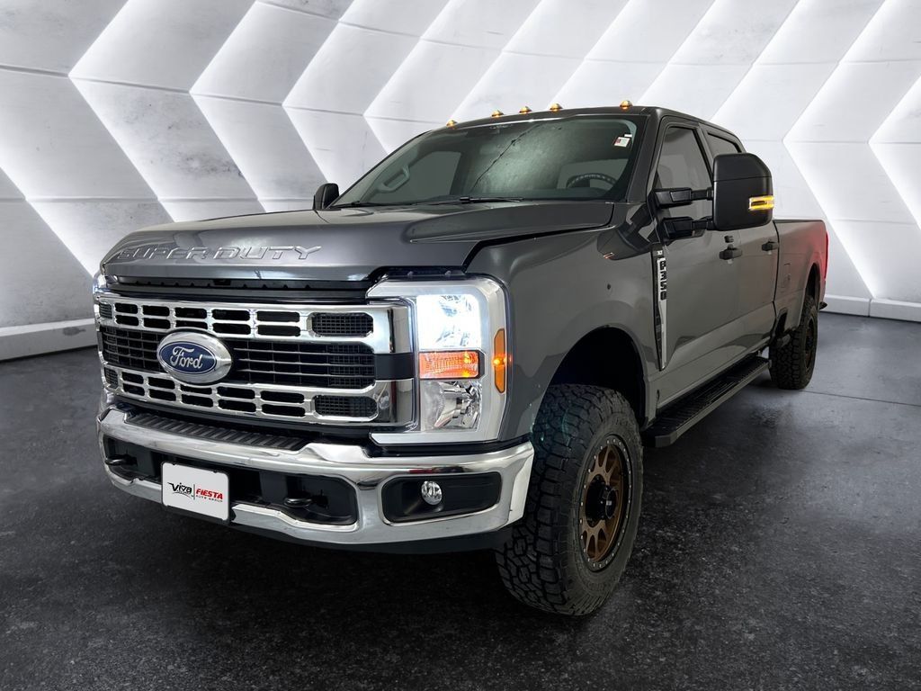 Used 2026 Ford F350 XLT AWD/4WD image 3