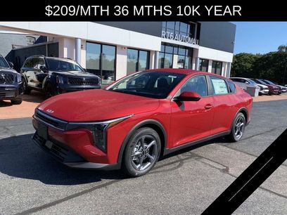 New 2025 Kia K4 LXS