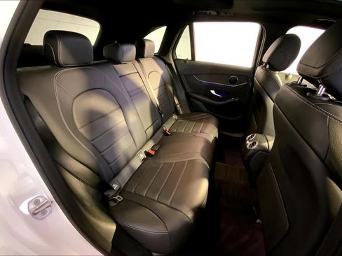 Used 2020 Mercedes-Benz GLC 300 4MATIC image 23