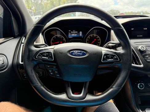 Used 2018 Ford Focus ST image 31