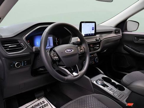 Used 2025 Ford Escape Active w/ Cold Weather Package AWD/4WD image 9