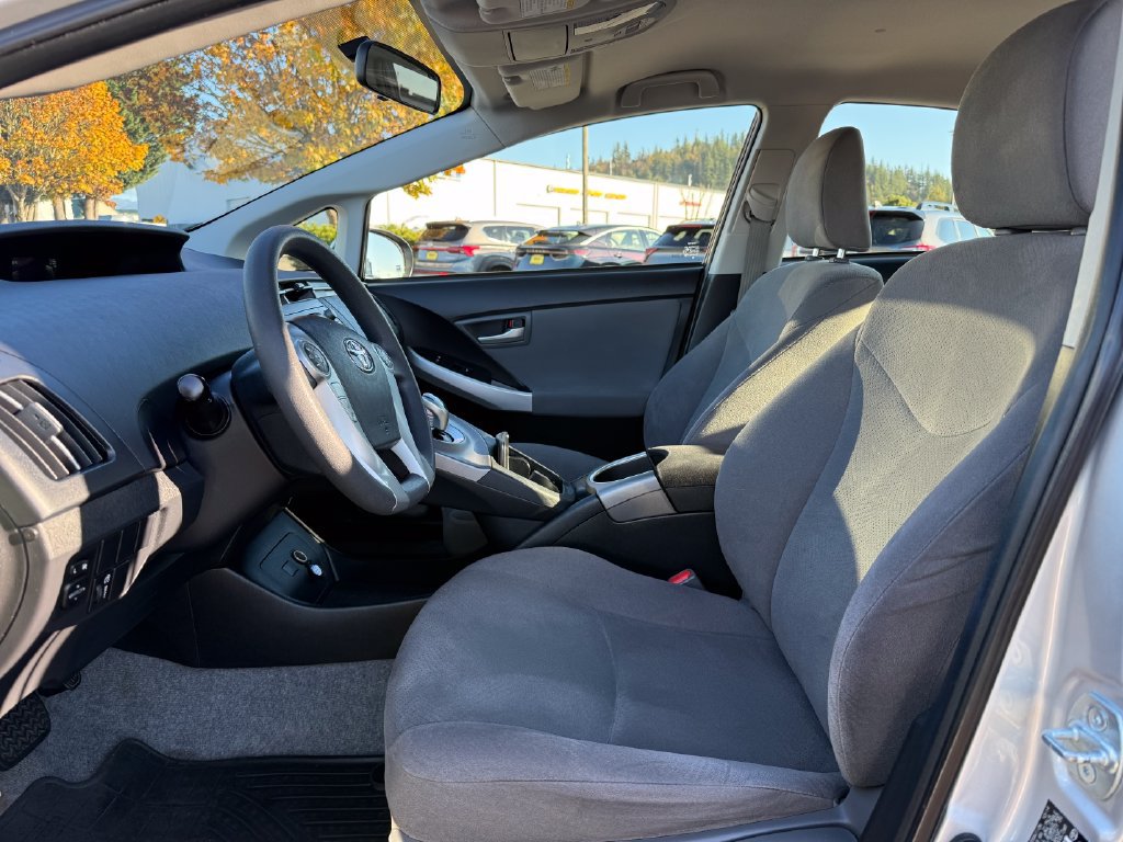 Used 2015 Toyota Prius Two FWD image 16