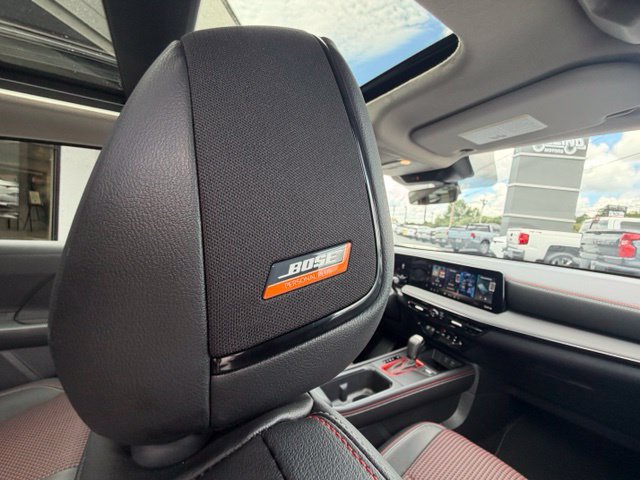 Used 2026 Nissan Kicks SR w/ SR Premium Package AWD/4WD image 3