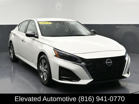 Used 2025 Nissan Altima 2.5 S FWD image 1