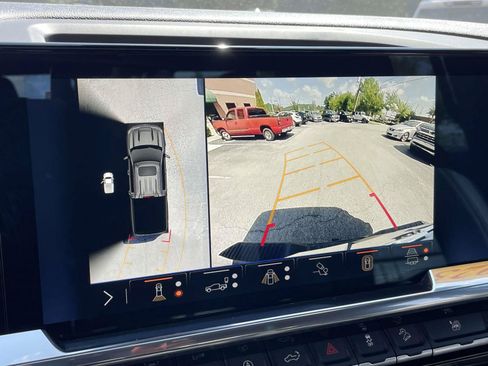 Used 2025 Chevrolet Silverado 1500 High Country w/ Midnight Edition AWD/4WD image 14