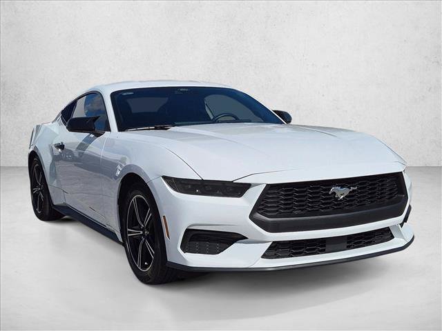 Used 2025 Ford Mustang Coupe RWD image 3