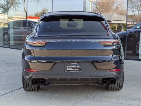 Certified 2023 Porsche Cayenne Coupe image 10