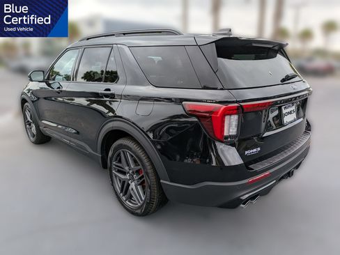 Used 2025 Ford Explorer ST AWD/4WD image 7