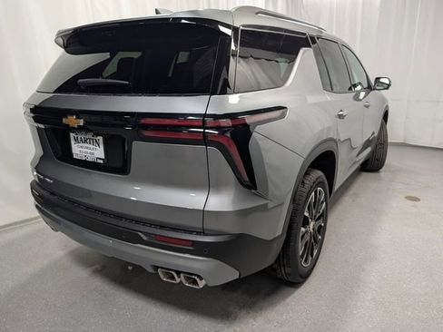 New 2026 Chevrolet Traverse LT image 3