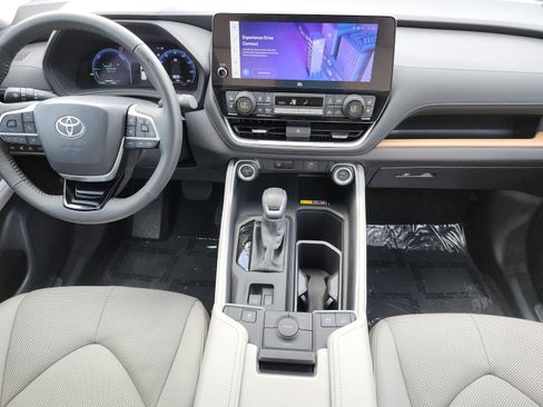 Used 2026 Toyota Grand Highlander AWD Hybrid image 16