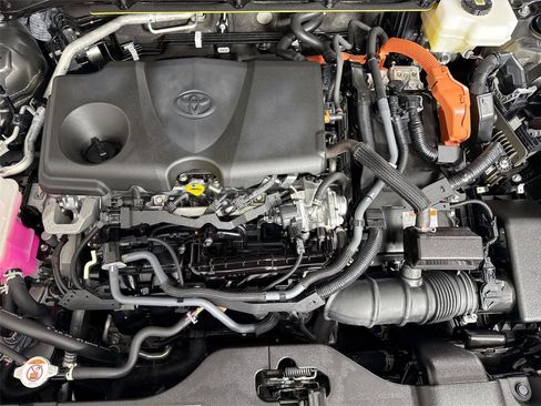 Used 2023 Toyota Crown Limited image 45