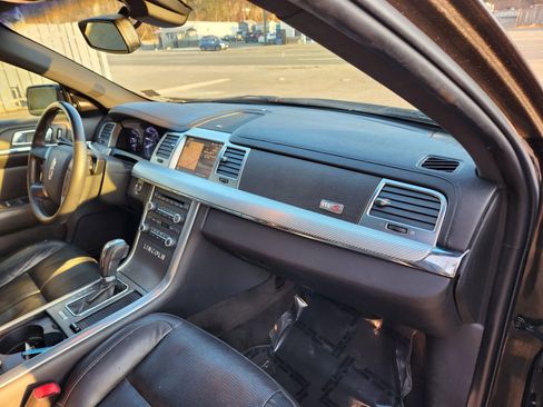 Used 2012 Lincoln MKS AWD image 18