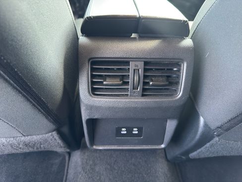 Used 2025 Nissan Rogue SV AWD/4WD image 26