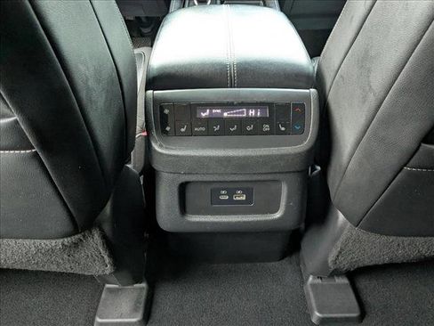 Used 2022 Nissan Pathfinder SL w/ SL Premium Package image 19