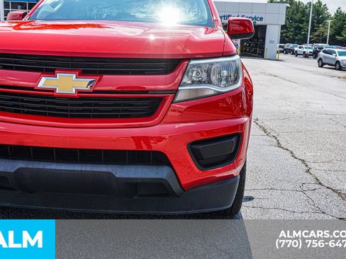 Used 2019 Chevrolet Colorado W/T w/ Custom Special Edition RWD image 17