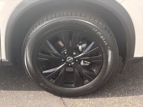 Certified 2023 Nissan Rogue SV w/ SV Premium Package FWD image 10