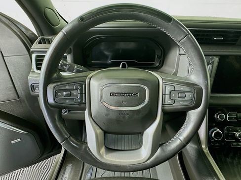 Used 2023 GMC Yukon XL Denali w/ Denali Reserve Package image 13