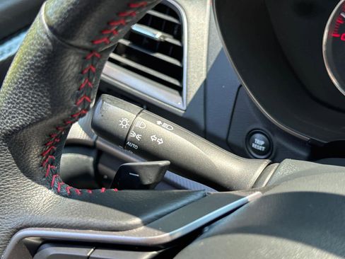 Used 2022 Subaru Impreza 2.0i Sport image 21